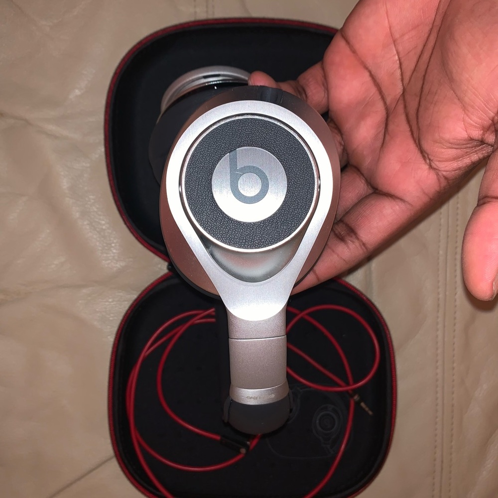 Beats by Dre Headphones Studio 2